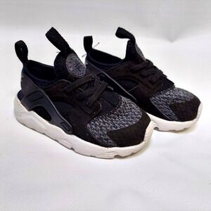NIKE Air Huarache Run Ultra Sneakers Size 8C Black Gray Slip On Athletic Shoes